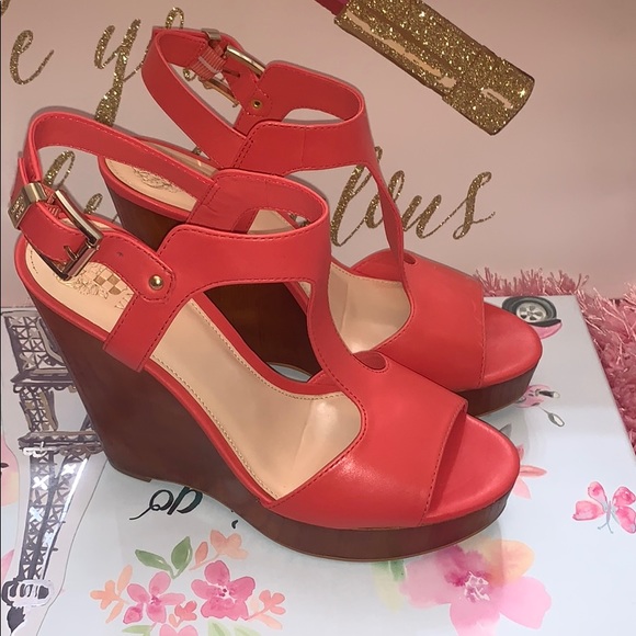 NWOT Vince Camuto wooden Wedge Heels Size 9. Coral - Picture 2 of 8